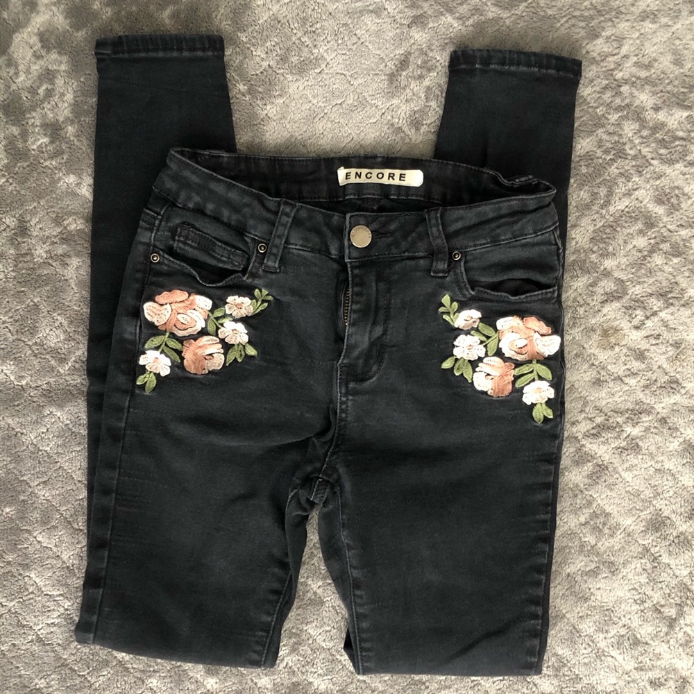 Black Encore Skinny Jean!